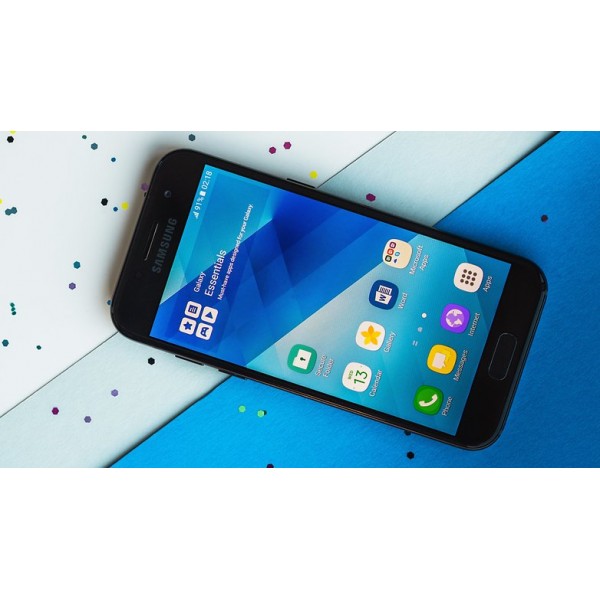 Samsung Galaxy A3 (2017).
